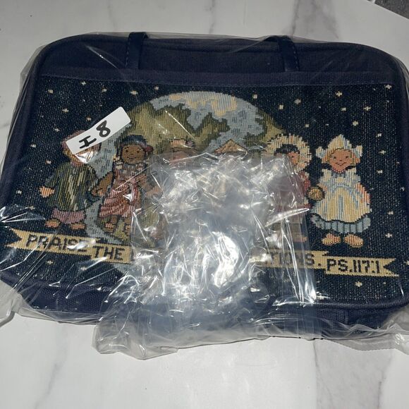 Bible Carrying Case Zipped Embroidered Blue "Praise the Lord All You Nations" - Picture 7 of 7